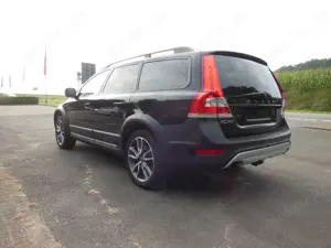 Volvo XC70 Momentum D4 AUTOMATIK/AHK/LEDER/NAV/XEN/18" Bild 5