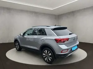 Volkswagen T-Roc Goal 1.5 l TSI OPF 110 kW (150 PS) 7-Gang- Bild 3