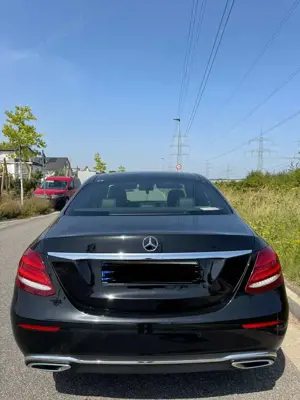 Mercedes-Benz E 220 E 220 d (213.004)