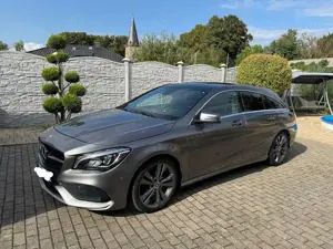 Mercedes-Benz CLA 220 CLA Shooting Brake 220 d 4Matic 7G-DCT Peak Editio