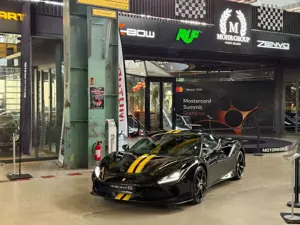 Ferrari F8 Tributo Coupé/CARBON/WARRANTY/MWST. AUSWEISB.