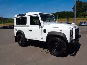 Land Rover Defender 90  Station Wagon Bild 3