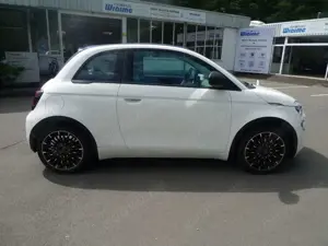 Fiat 500e Cabrio Icon 17"ALU 42 kwh KOMFORT-PARK-WINTER-Pak.