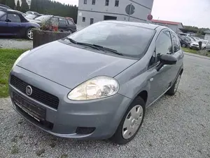 Fiat Punto 1.3i Dynamic/org km/ schöne Optik/ met+FH+Klima Bild 3