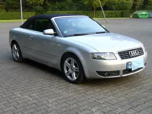 Audi A4 A4 Cabriolet 2.4 Bild 3