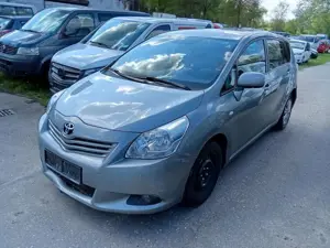 Toyota Verso Basis