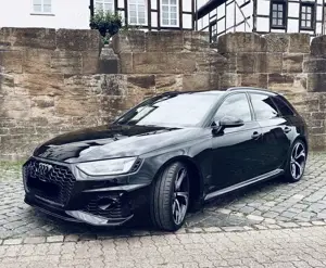 Audi RS4 2.9 TFSI, Pano, RS-AGA, AHK, Brem. neu, 8-fach usw