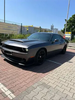 Dodge Challenger 5.7 V8 HEMI R/T * Automatik * Kamera * SZH …