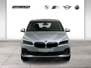 BMW 225 xe Active Tourer ACC DA+ PA RFK Pano Bild 4