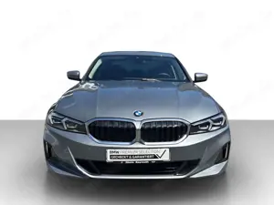 BMW 320 i xDrive Limousine Navi LED Hifi Parkassist Navi L