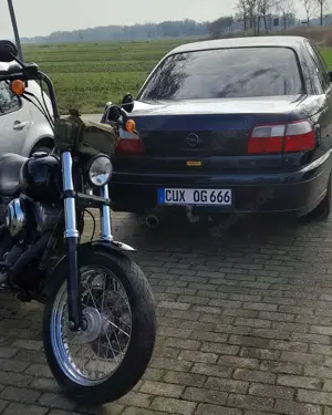 Opel Omega Omega 2.2 Edition 2000