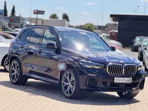 BMW X5 xDrive 25 d M Sport Bild 2
