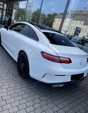 Mercedes-Benz E 220 d Coupe 9G-TRONIC AMG Line
