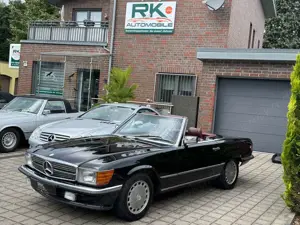 Mercedes-Benz 560 SL Roadster
