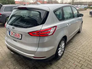 Ford S-Max TDCi150 Auto LED/NAV/DAB/WiPa/LMF/Tempo Bild 4