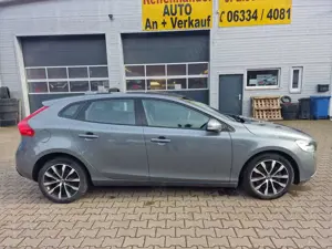 Volvo V40 Momentum/NAVI-PDC-KAMERA-17"ALU-SHZG Bild 4