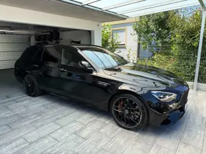 Mercedes-Benz E 63 AMG AMG E63s Kombi 4M+, Pano, AHK, Keramikbremse, STHZ Bild 2