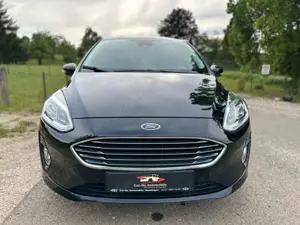 Ford Fiesta Titanium*Automatik*SHZ*Spur*Temp*Allwette