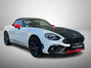 Abarth 124 Spider PDC Sitzheizung BOSE wenig KM