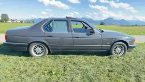 BMW 735 er Oldtimer*AUT*KLIMA*EFH*ZV*LEDER*ALU Bild 2