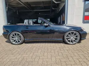 Mercedes-Benz SLK 32 AMG HU NEU/ Scheckheft Bild 3