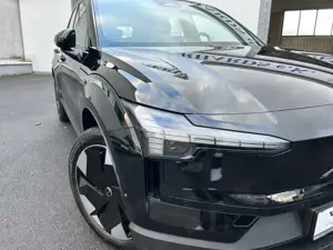 Volvo EX30 Single M. Extended Range RWD Ultra, ACC, BL Bild 4