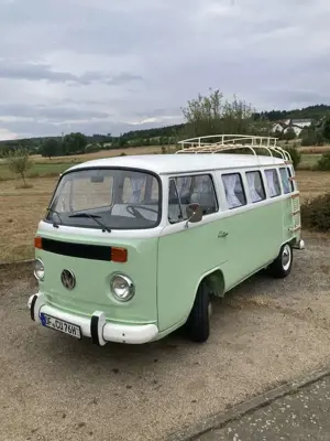 Volkswagen Bus VW T2 sehr guter Zustand