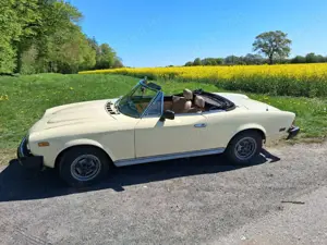 Fiat 124 Spider