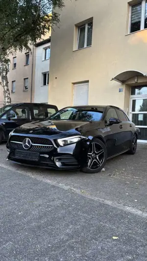 Mercedes-Benz A 250 Mercedes-Benz A 250 AMG Line