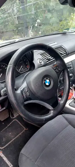 BMW 116 116i Aut. Edition Sport Bild 5