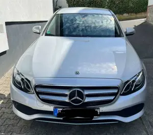 Mercedes-Benz E 200 E 200 (213.042)