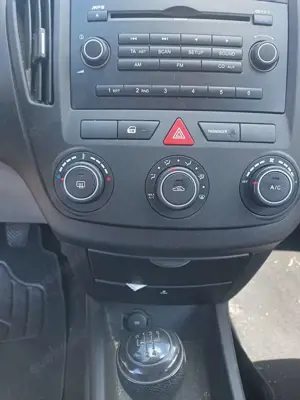 Kia Ceed / cee'd Ceed 1.4 CVVT LX Bild 2