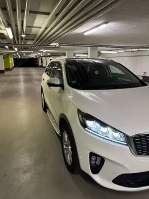 Kia Sorento 2.2 CRDi AWD Aut. GT Line Bild 4