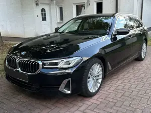 BMW 530 530i Touring Aut. Luxury Line