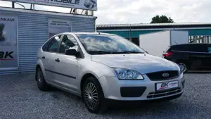 Ford Focus TÜV- Kundendienst Neu Scheckheft Sitzheiz Klima