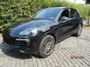 Porsche Cayenne Diesel Platinum Edition Bild 2
