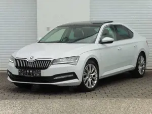 Skoda Superb 2.0 TDI DSG LED Navi Panorama ACC STHZG