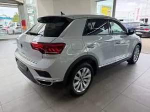 Volkswagen T-Roc *Sport*Standheizung*Sitzh*ACC*AHK*LED* Bild 3