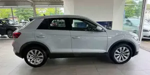 Volkswagen T-Roc *Sport*Standheizung*Sitzh*ACC*AHK*LED* Bild 2