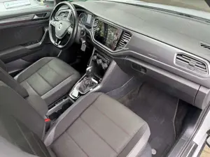 Volkswagen T-Roc *Sport*Standheizung*Sitzh*ACC*AHK*LED* Bild 4