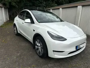 Tesla Model Y Model Y Long Range Dual Motor AWD AHK Freikilomete