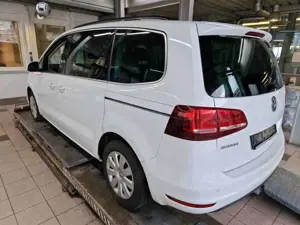 Volkswagen Sharan Comfortline1.4TSI DSG Navi AHK SHZ ACC Bild 4