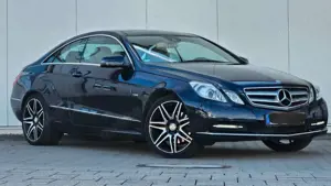 Mercedes-Benz E 300 CGI Coupe BE Navi Klima PDC AMG