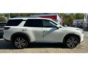 Nissan Pathfinder 3,5l Platinum 7-Sitzer Leder LED Bild 5