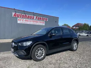 Mercedes-Benz GLA 200 d 8G Buisness Paket/AHK/Aut./Assist./LED