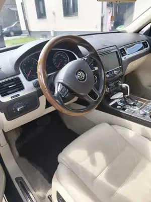 Volkswagen Touareg V6 TDI BMT/Start-Stopp Terrain Tech 4Motion Bild 5