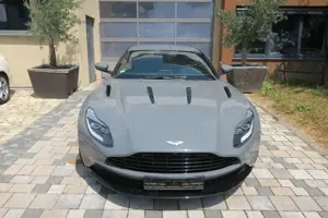Aston Martin DB11 5.2 V12 Launch Edition Bild 3