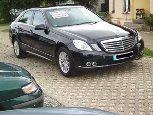 Mercedes-Benz E 350 CGI BlueEFFICIENCY 7G-TRONIC Elegance