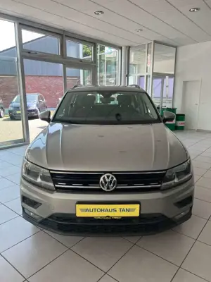 Volkswagen Tiguan Comfortline 2.0 TDI DSG  *Digitaltacho* Bild 2