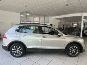 Volkswagen Tiguan Comfortline 2.0 TDI DSG  *Digitaltacho* Bild 4